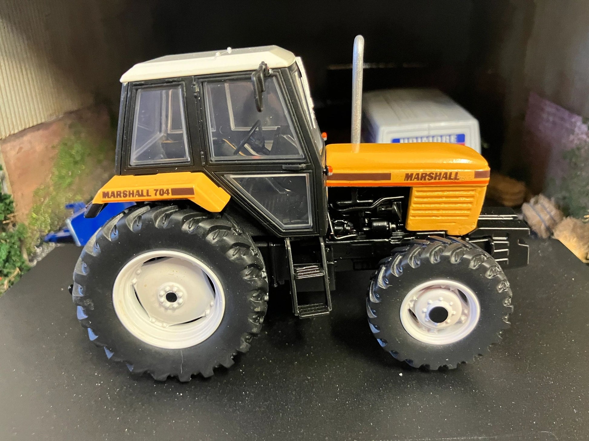 Marshall 704 4wd Tractor Conversion 1:32 scale Image 6
