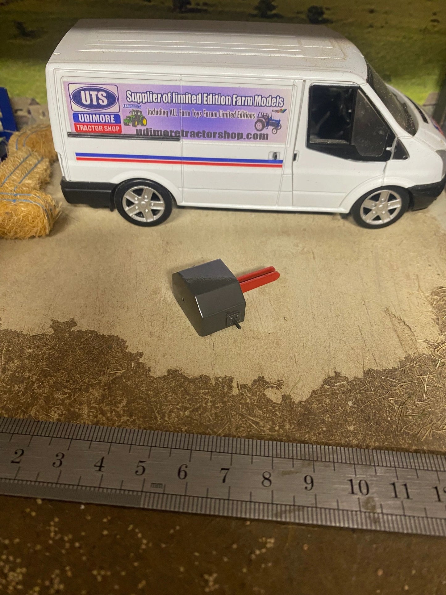 Massey Ferguson Tractor Grey Red Front weight tractor system farm 1:32 scale Image 6