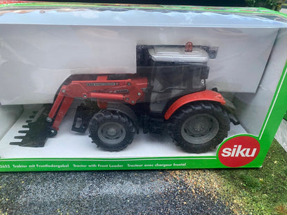 Massey Ferguson Tractor with 894 Front Loader 1:32 scale boxed Siku 3653 Image 4