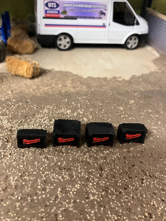Milwaukee box set of 4 1:32 scale Image 2