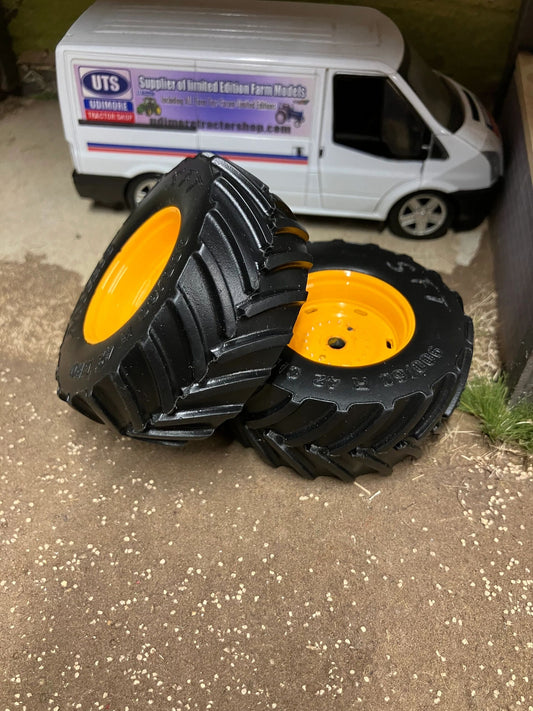 Mitas 900/60 R42 Tractor wheel set 1:32 scale 65mm x 28mm Image 2
