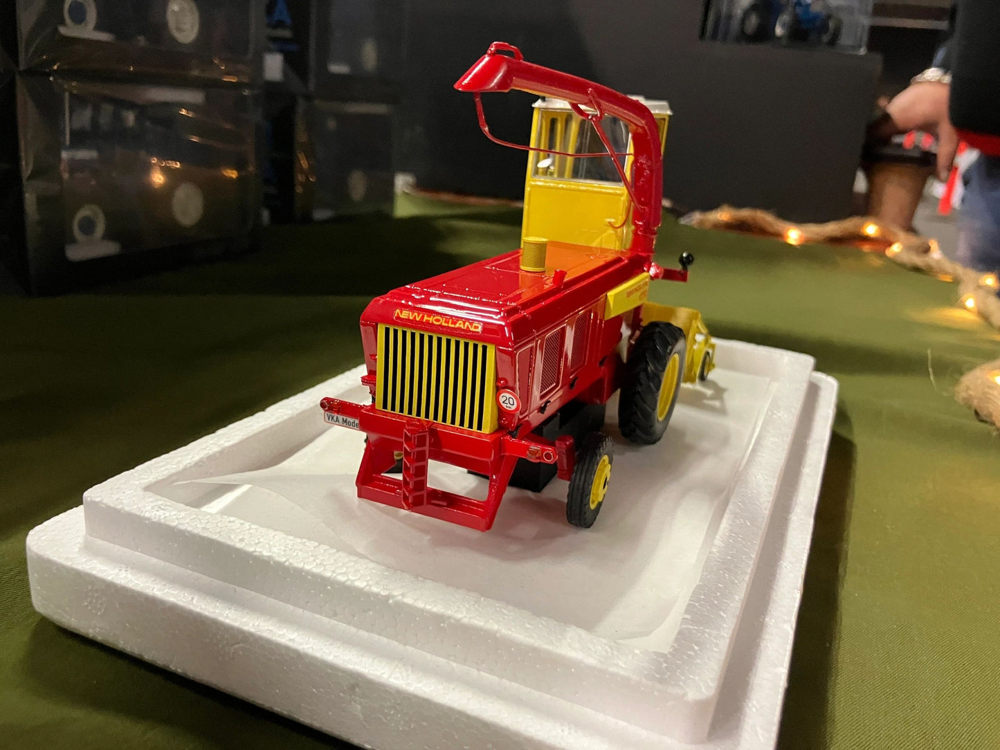 New Holland 1770 Forage Harvester Limited Edition Stunning in 1:32 scale VKA Models Image 8