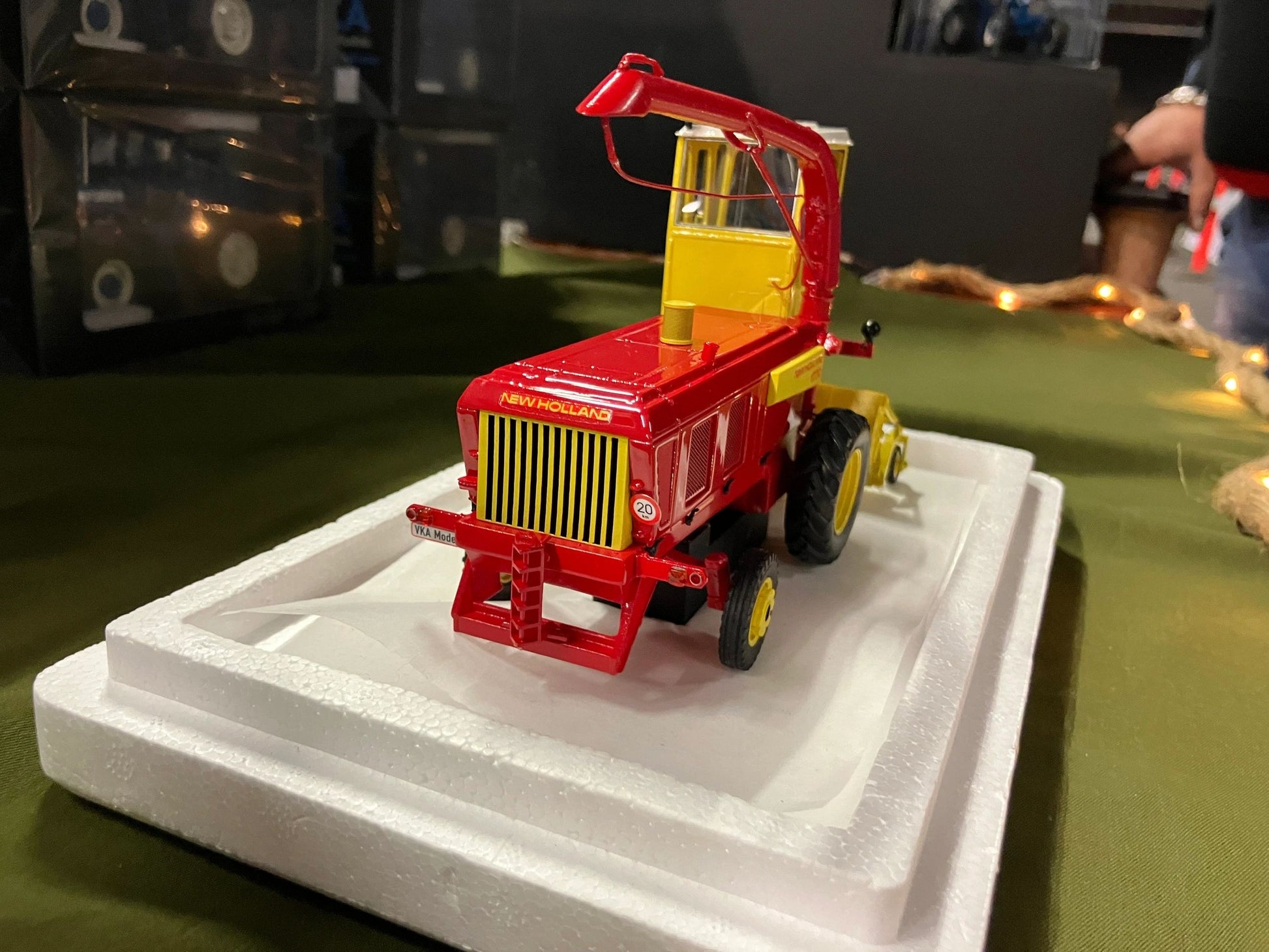 New Holland 1770 Forage Harvester Limited Edition Stunning in 1:32 scale VKA Models Image 8