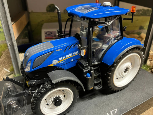 New Holland T7.225 Tractor Conversion Row crops narrow wheels 1:32 scale Image 2