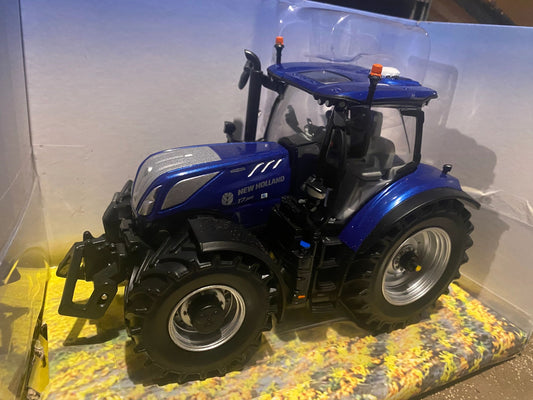 New Holland T7.300 Blue Power Tractor Conversion 1:32 scale Image