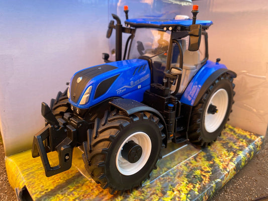 New Holland T7.300 Tractor Conversion 1:32 scale Image
