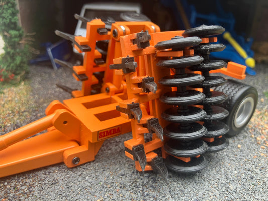 Orange Simba 3.3m double folding press cultipress 1:32 scale conversion Image 2