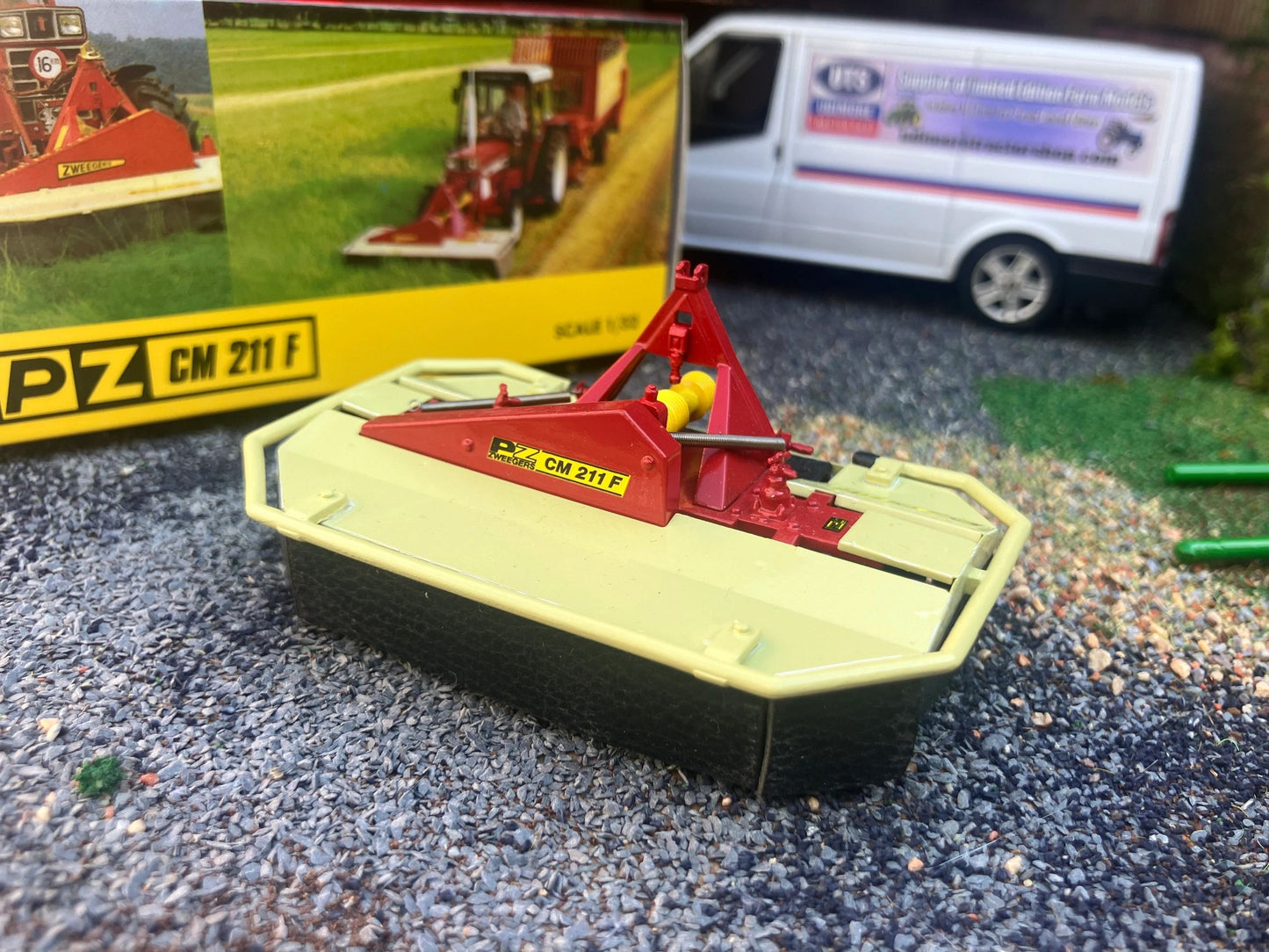 PZ CM 211 F Front Mower Gen 2 Metal 1:32 scale Limited Edition Minitrac Image 10