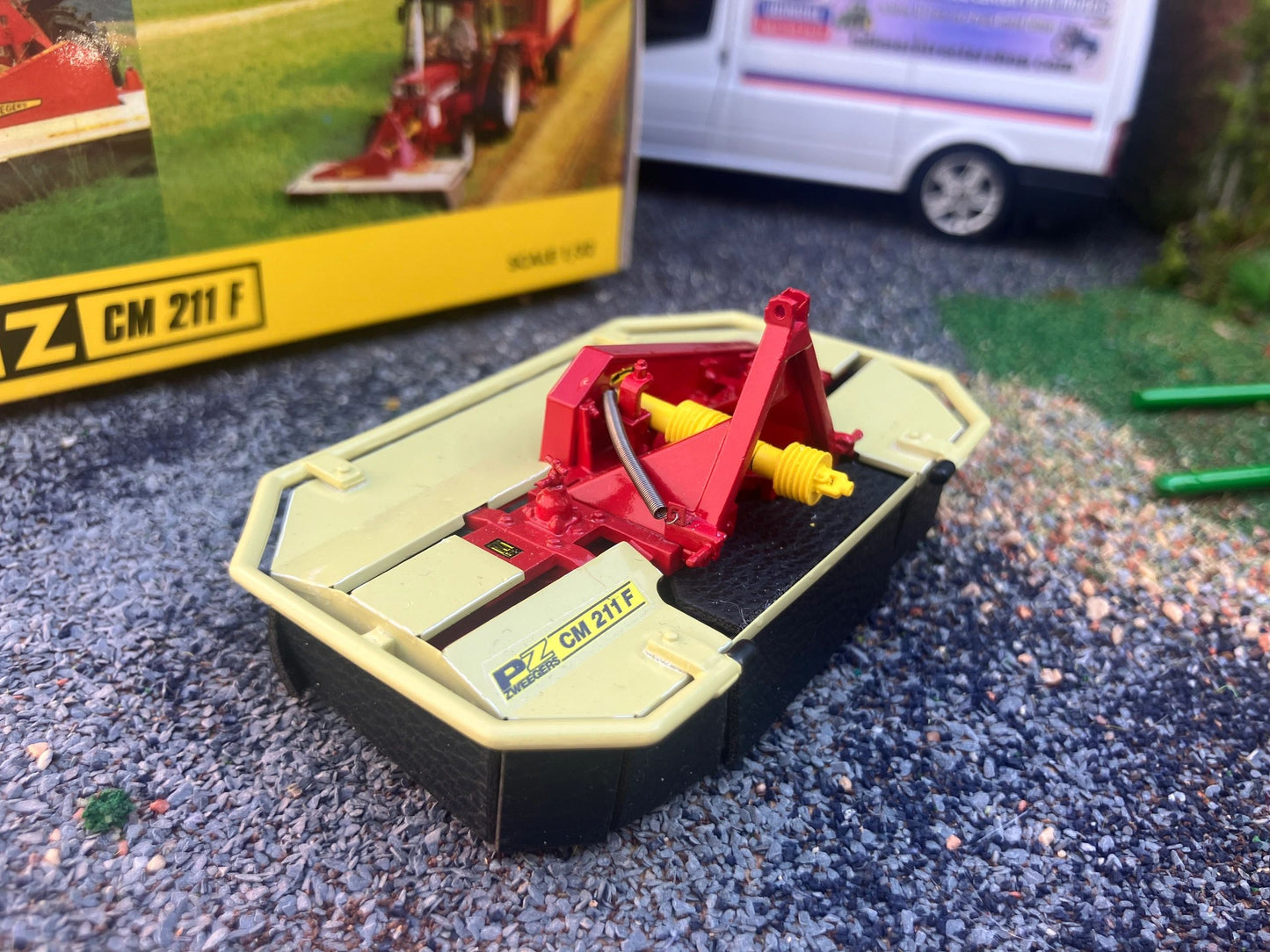 PZ CM 211 F Front Mower Gen 2 Metal 1:32 scale Limited Edition Minitrac Image 8