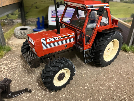 REP020 Replicagri Fiat 110-90 tractor 1:32 scale Boxed Image 4