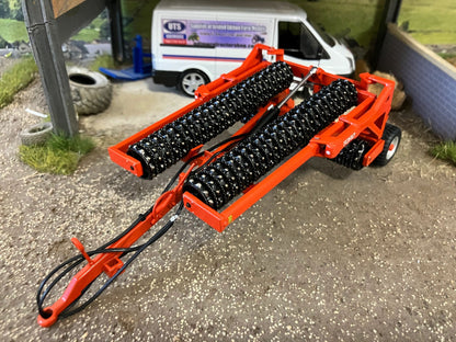 REP028 Replicagri Razol Toro Cambridge Roller 8,20m 1:32 scale Boxed Image 2