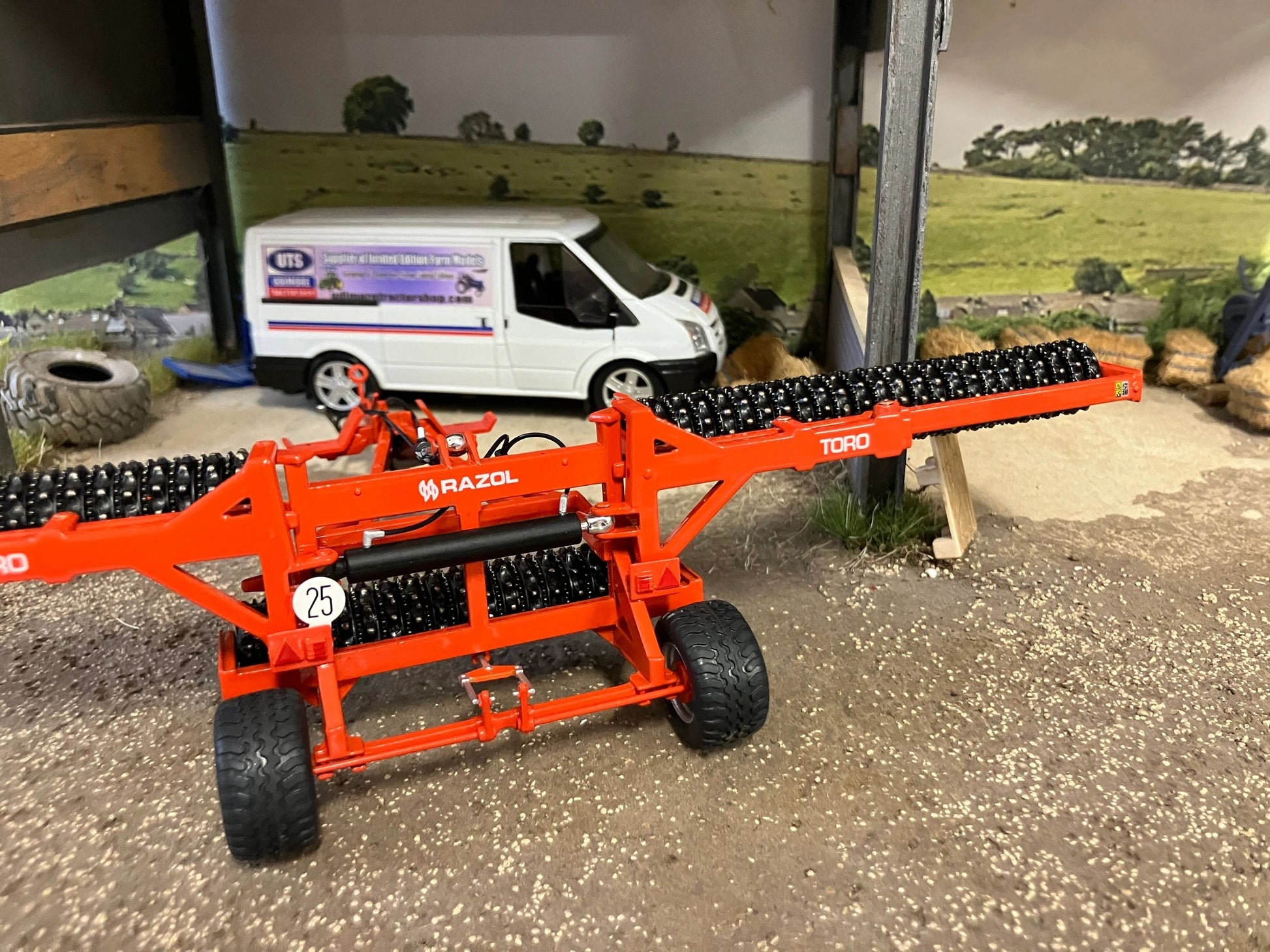 REP028 Replicagri Razol Toro Cambridge Roller 8,20m 1:32 scale Boxed Image 5