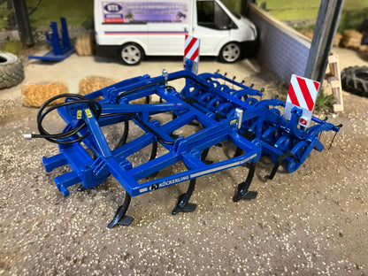 REP077 Replicagri Kockerling Trio 300 3 row Cultivator 1:32 scale Boxed Image 3