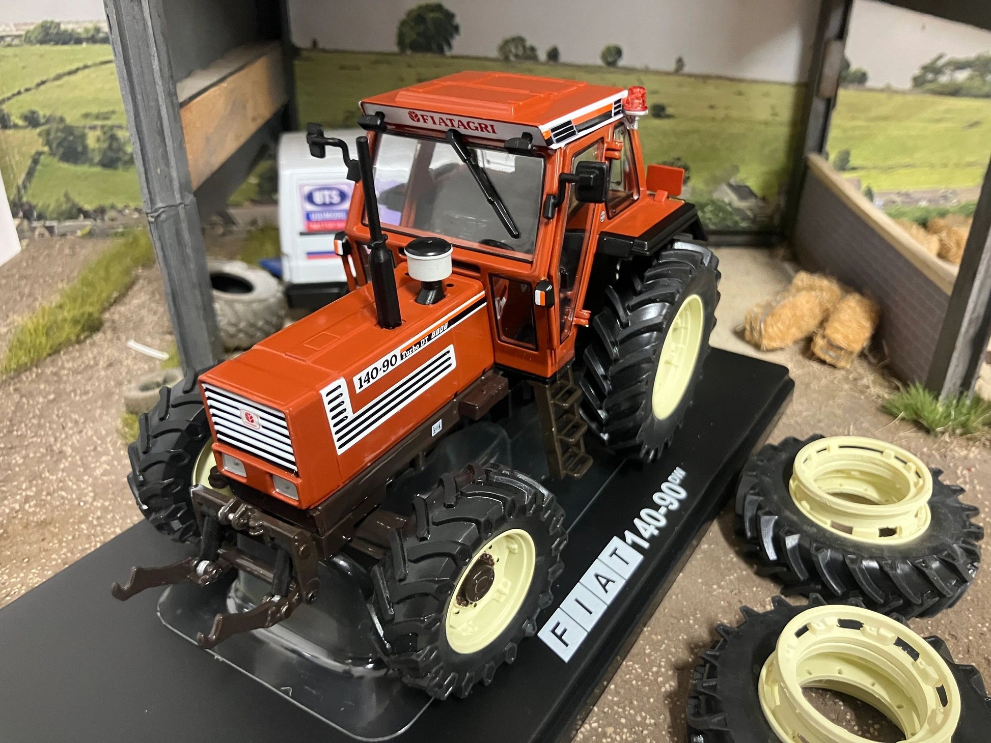REP117 Replicagri Fiat 140-90 DT with duals tractor 1:32 scale Boxed Image 4