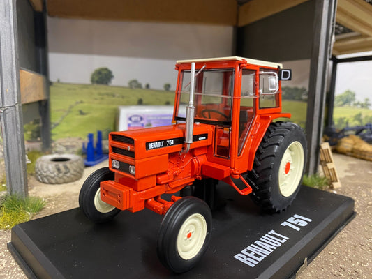 REP121 Replicagri Renault 751 tractor 1:32 scale Boxed Image
