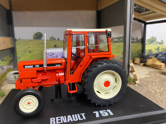 REP121 Replicagri Renault 751 tractor 1:32 scale Boxed Image 2