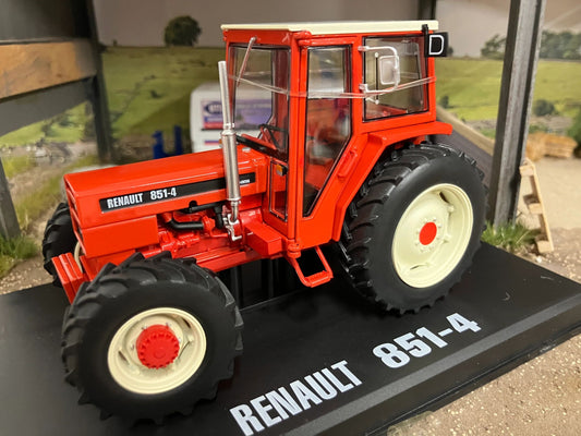 REP124 Replicagri Renault 851-4 tractor 1:32 scale Boxed Image 2