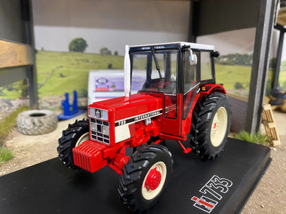 REP184 Replicagri International 733 4wd tractor 1:32 scale Boxed Image