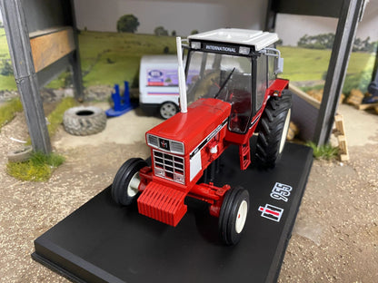 REP207 Replicagri International 955 2wd tractor 1:32 scale Boxed Image 3