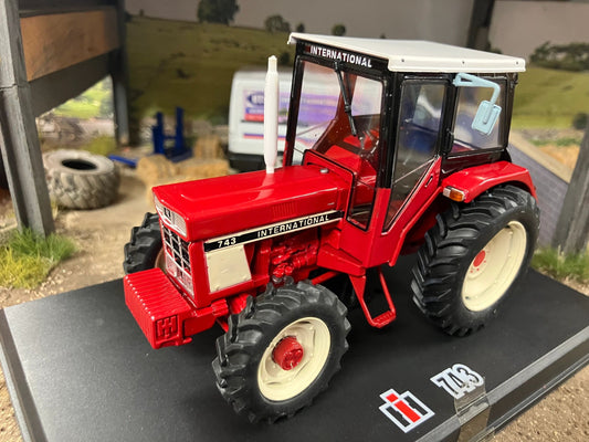 REP210 Replicagri International IH 743 4wd tractor 1:32 scale Boxed Image