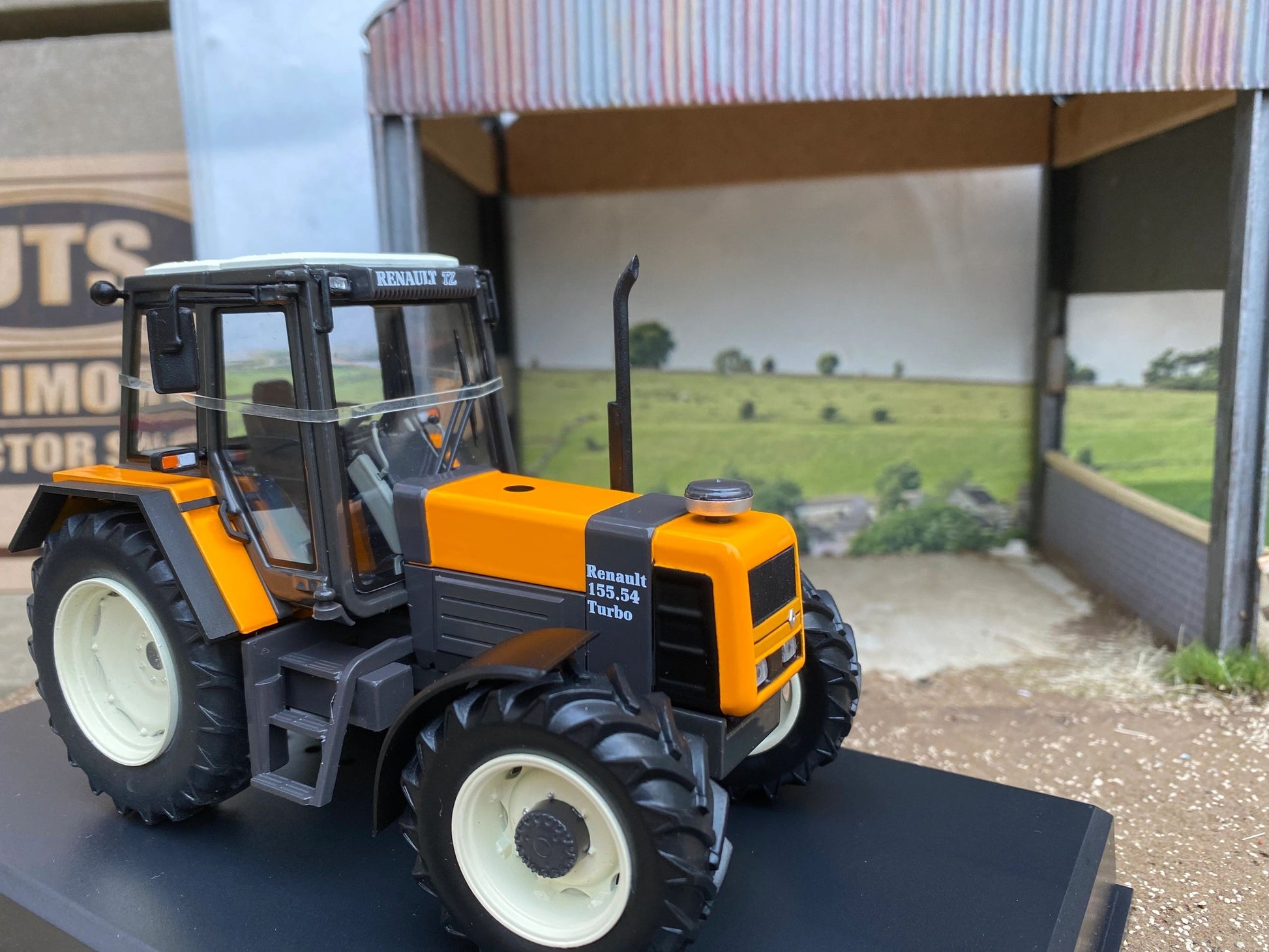 REP223 Replicagri Renault 155 54 Tractor Boxed 1:32 scale IN STOCK Image 5