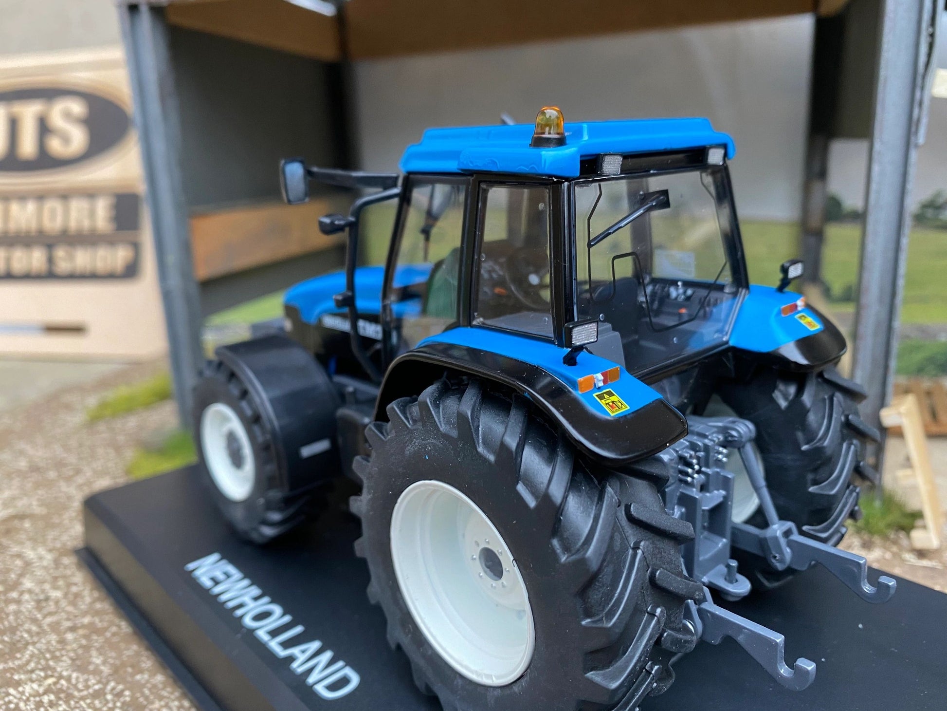 REP225 Replicagri New Holland TM150 Tractor Boxed 1:32 scale IN STOCK Image 3