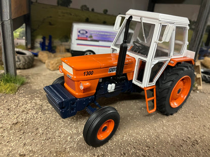 REP236 Replicagri Fiat 1300 2wd tractor 1:32 scale Boxed Image