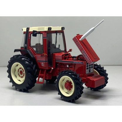REP248 Replicagri International 1056 XL tractor 1:32 scale Boxed Image 6
