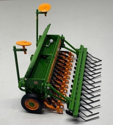 REP253 Replicagri Amazone D8-30 Seed Drill 1:32 scale Boxed Image 4