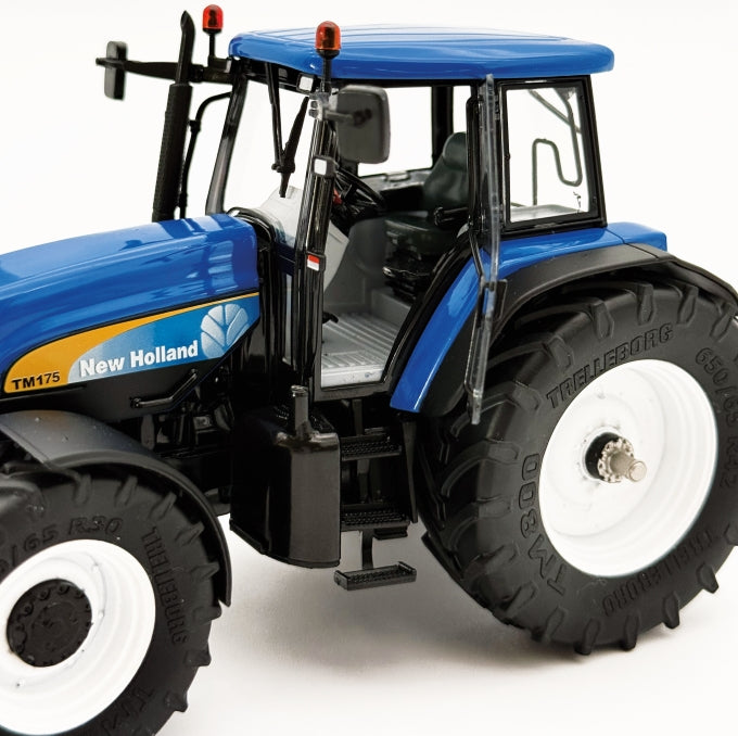 Limited Edition New Holland TM 175 Gen 2 Front weight Tractor 1:32 scale Boxed ROS