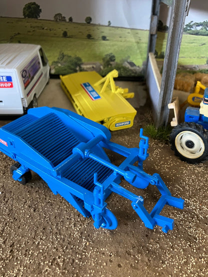 Ransomes 2 row Potato Harvester Blue Hand built 1:32 scale Image 4