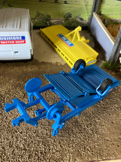 Ransomes 2 row Potato Harvester Blue Hand built 1:32 scale Image 8