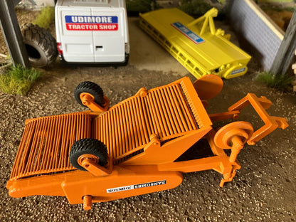 Ransomes Johnson 2 row Potato Harvester Hand built 1:32 scale Image 8