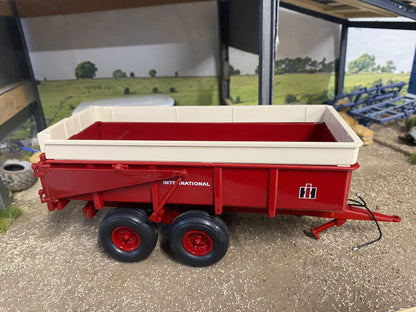 Replicagri International 425 Kieper Trailer 1:32 scale Boxed Image 6