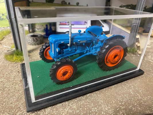 SCALEdown Handbuilt Fordson Major Tractor 1:32 scale Display case COLLECTION ONLY Image