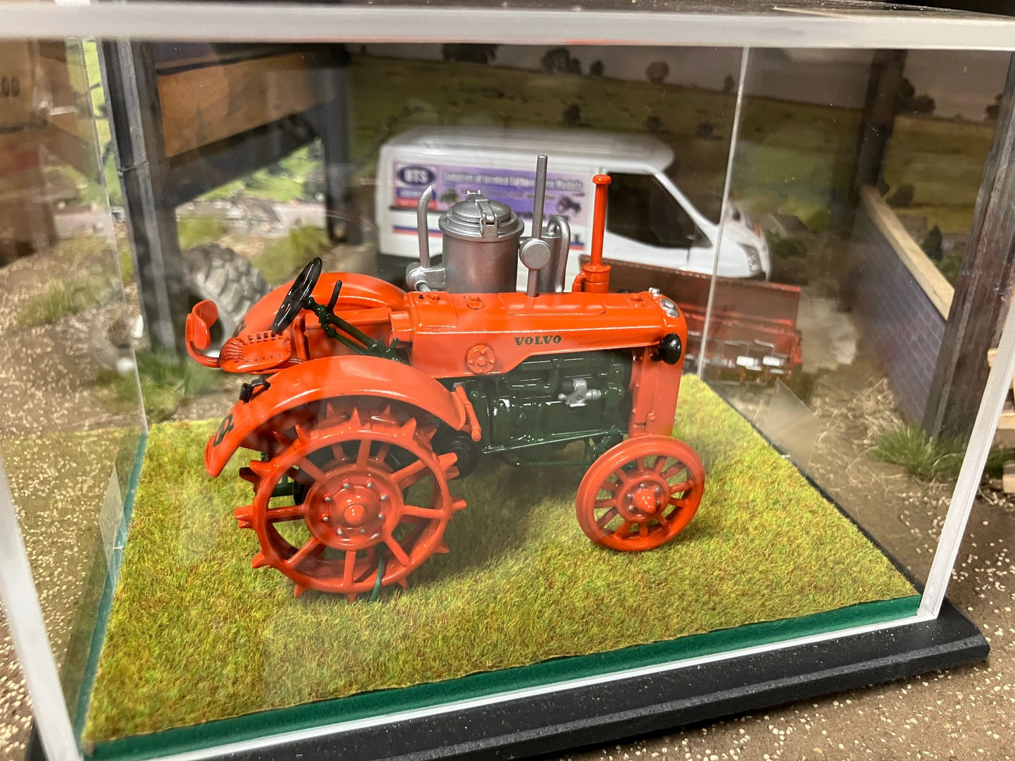 SCALEdown Handbuilt T048 Wartime Volvo Burning Gas Tractor 1:32 scale Display case COLLECTION ONLY Image 4