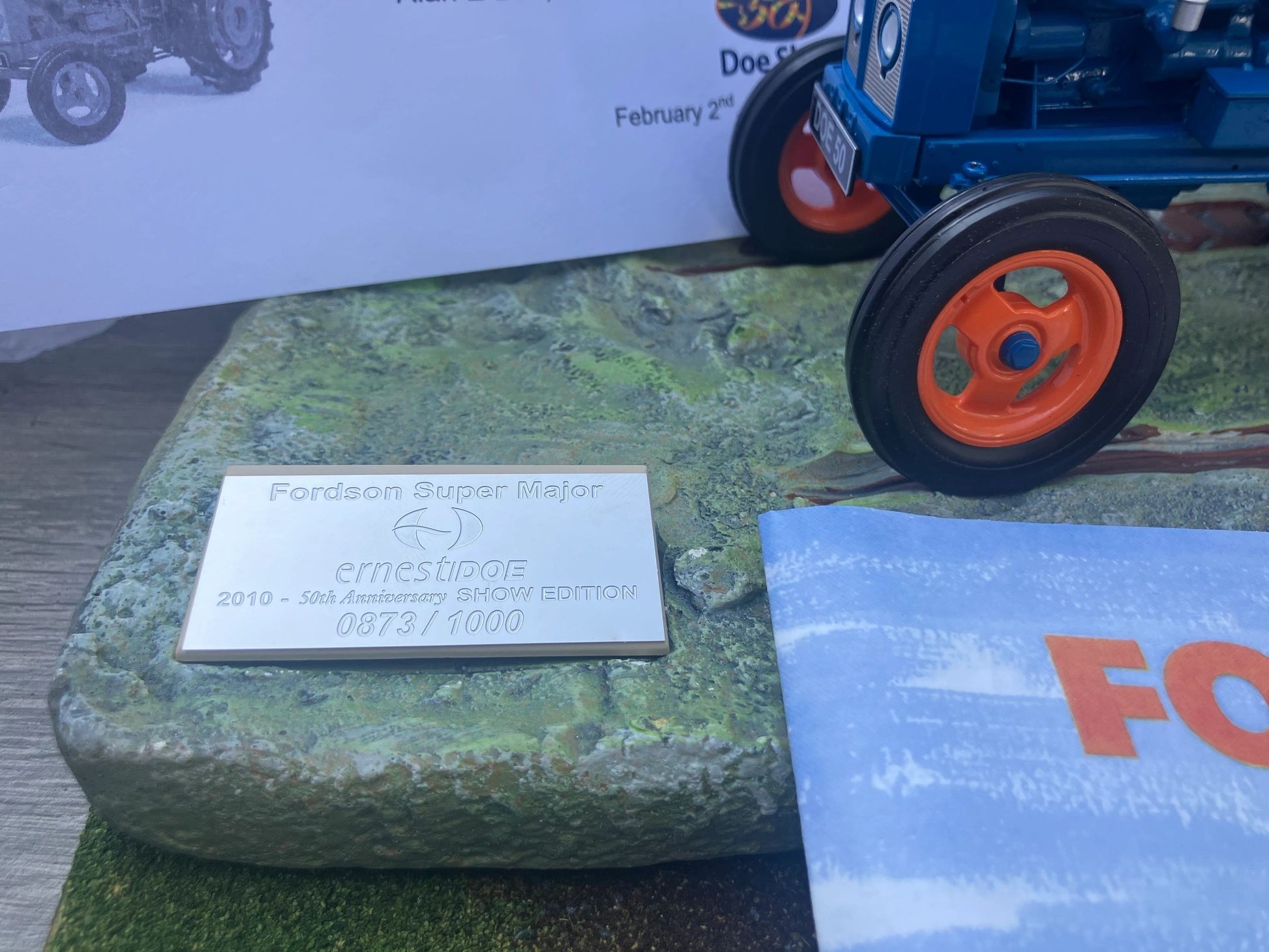 SPECIAL MODEL DOE 2010 show edition 2883 Universal Hobbies Fordson Super Major tractor BOXED 1:16 scale Image 3