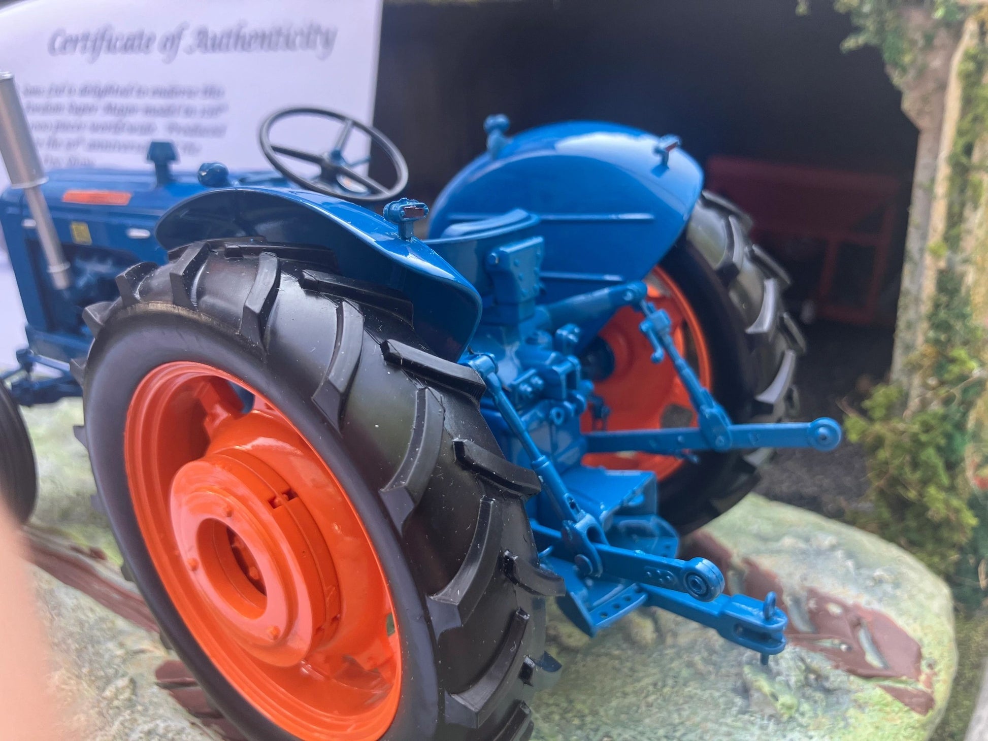 SPECIAL MODEL DOE 2010 show edition 2883 Universal Hobbies Fordson Super Major tractor BOXED 1:16 scale Image 4
