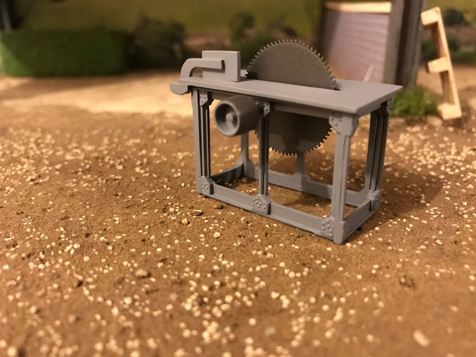Scratch Built Saw Bench 1:32 scale Image 3