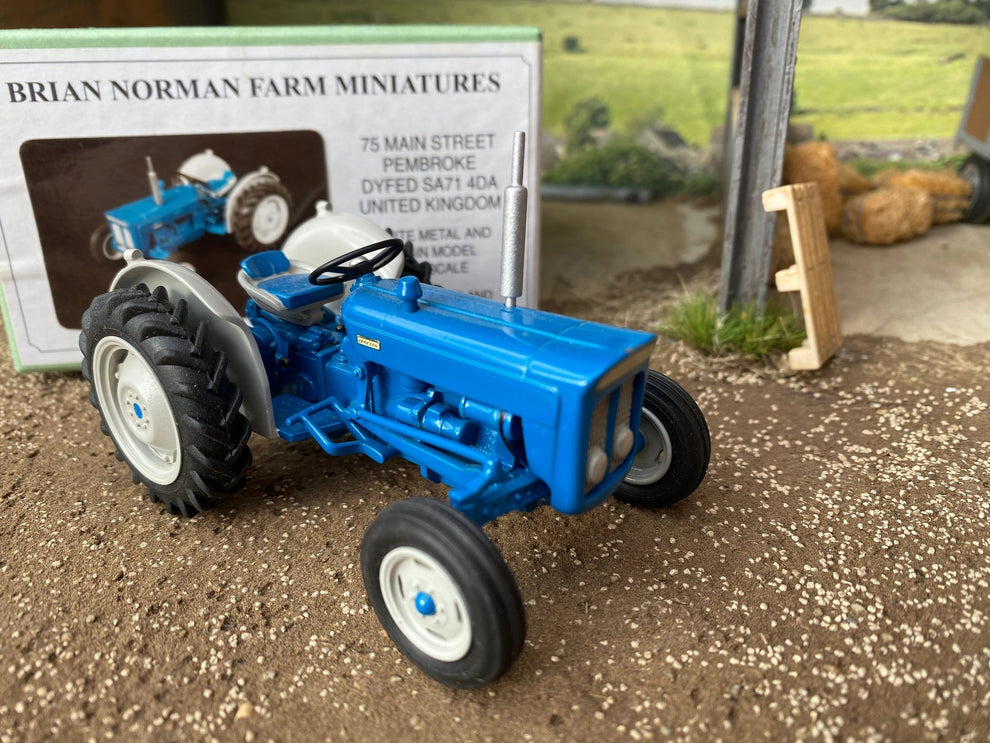 Scratch built Brian Norman Farm Miniatures Fordson Super Dexta Tractor ...