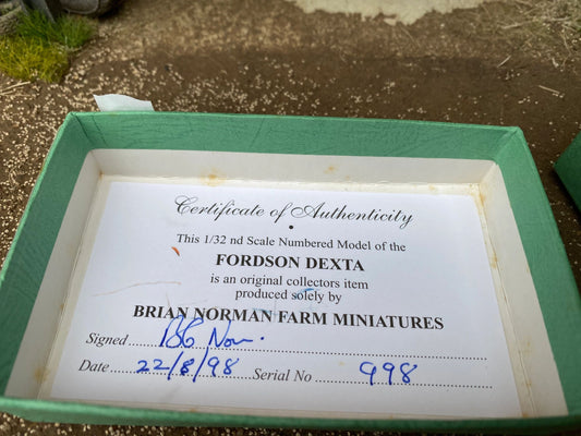 Scratch built Brian Norman Farm Miniatures Fordson Dexta Tractor 1:32 Scale Image 2