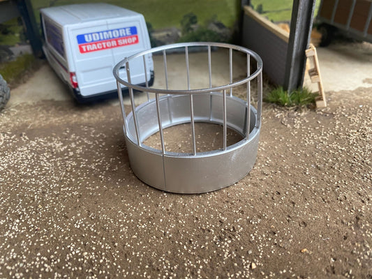 Scratchbuilt 5ft Animal Ring Feeder 1:32 scale Image