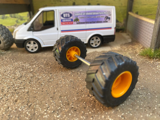 Set of 2 wheels 1:32 scale 33.5mm x 18mm Image