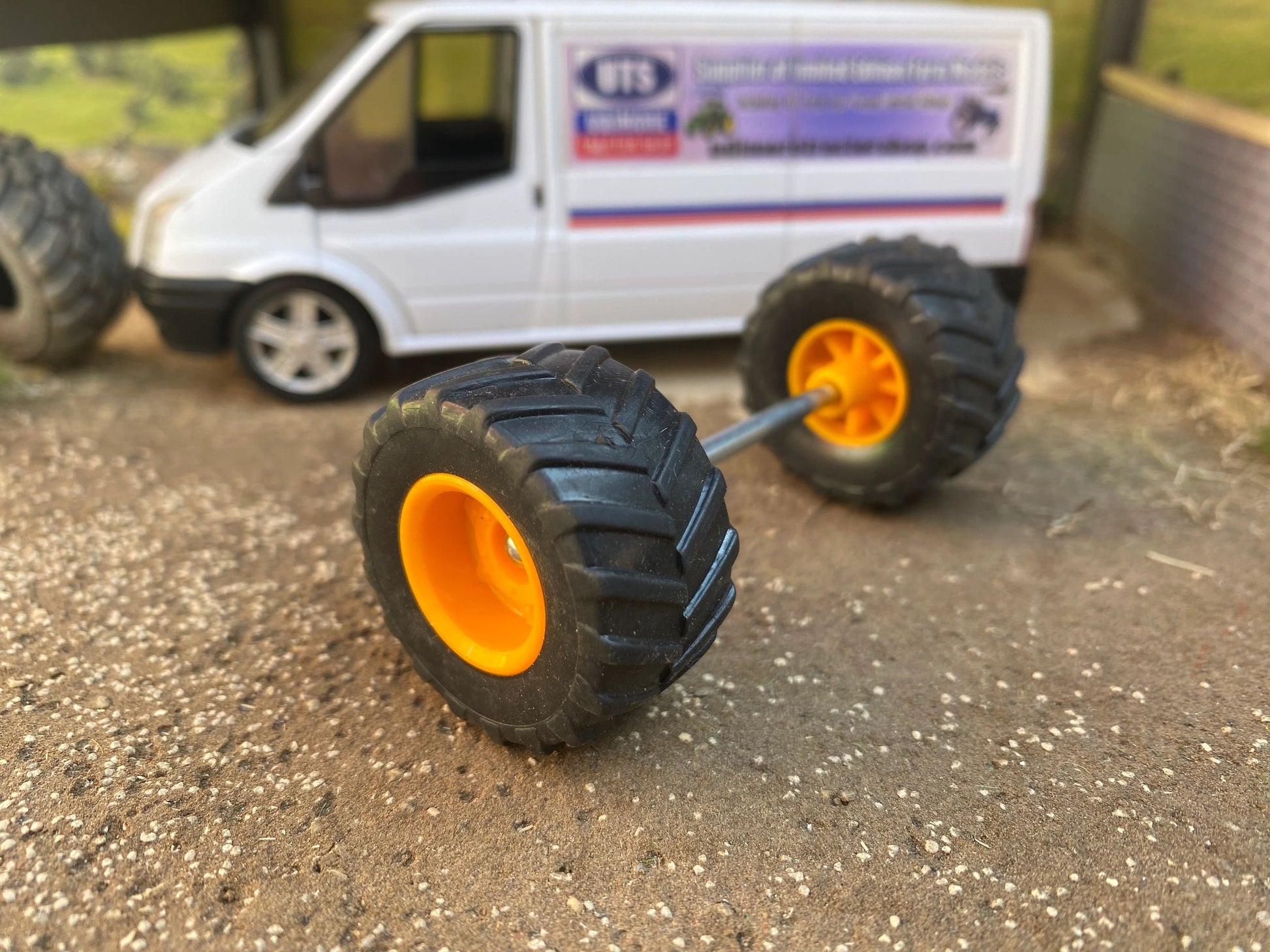 Set of 2 wheels 1:32 scale 33.5mm x 18mm Image 2