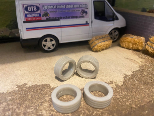 Set of 4 County and Ford TW Tractor wheel weights Britains Universal hobbies conversions farm machinery 1:32 scale Image 2