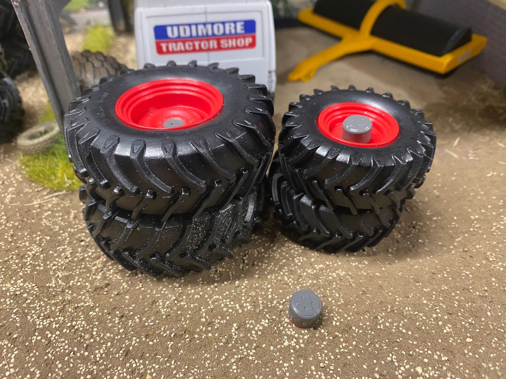Set of 4 fendt wheels tyres 1:32 scale 60mm x 22mm , 45mm x 20mm Image 4