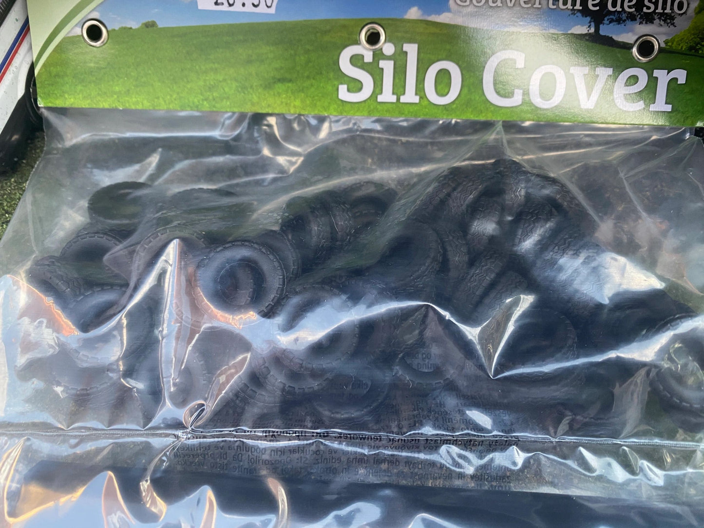 Silage Pit Cover and 50 Rubber Tyres 1:32 scale Kids Globe Image 5