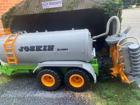 Silver Joskin Slurry Tanker with Injector 1:32 scale boxed Siku 2270 Image
