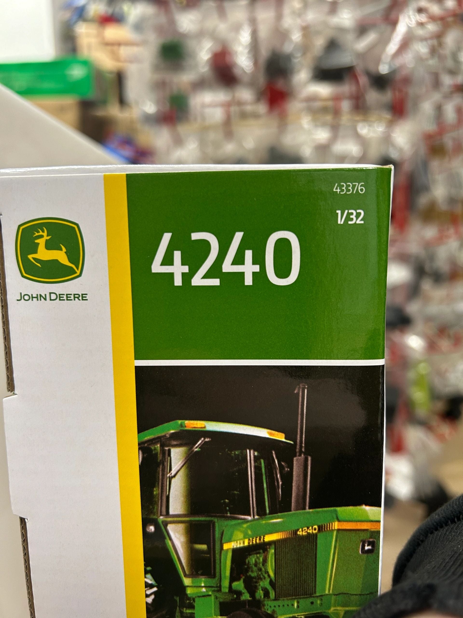 TRADE BOX 3 X 43376 Britains John Deere 4240 tractor 1:32 scale New Sealed Image 4