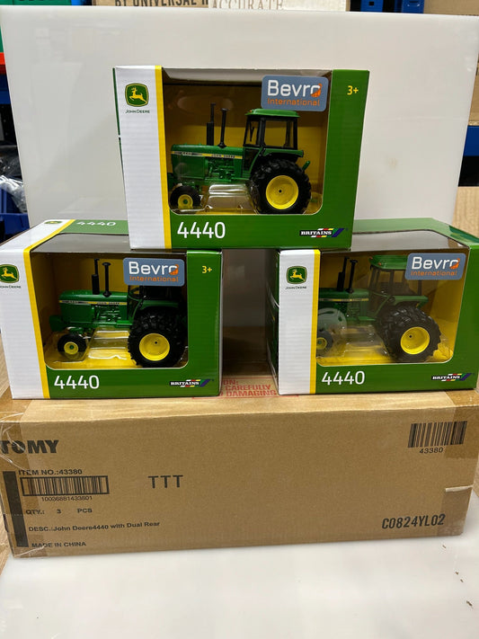 TRADE BOX 3 X 43380 Britains John Deere 4440 duals tractor 1:32 scale New Sealed Image